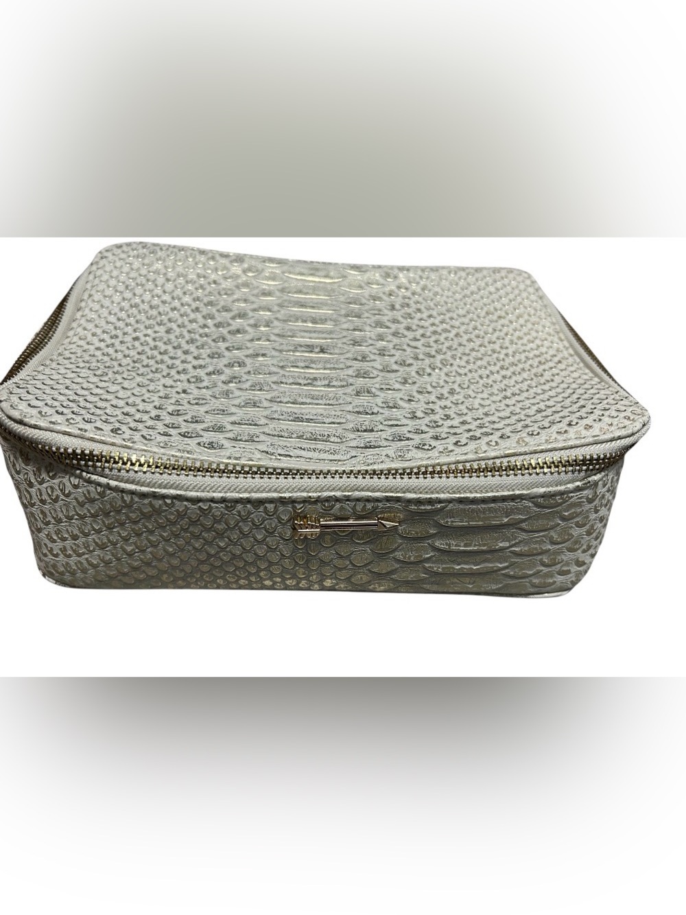 Stella & Dot Embossed Metallic Travel Jewelry Case / Bag